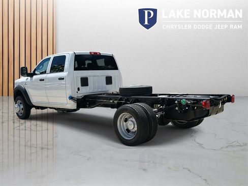 New 2025 RAM 4500 Tradesman w/ Chrome Appearance Group image 7