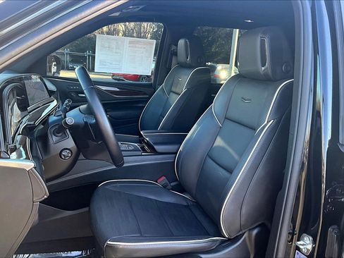 Used 2024 Cadillac Escalade ESV Premium Luxury image 24