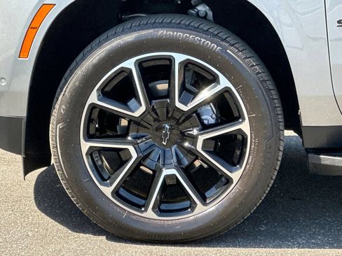 Certified 2026 Chevrolet Suburban RST RWD image 29