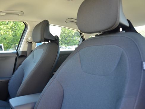Used 2025 Kia K4 FWD image 26