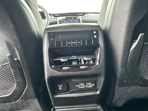 Used 2022 Jeep Grand Cherokee L Laredo w/ Luxury Tech Group I image 8