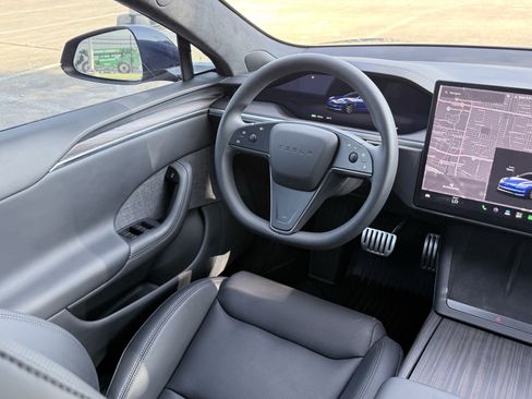 Used 2025 Tesla Model S AWD/4WD image 57
