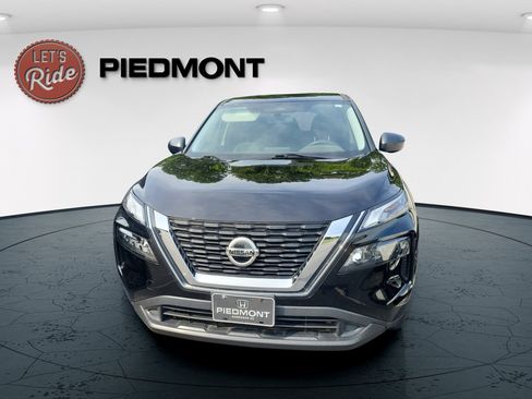 Used 2021 Nissan Rogue S FWD image 2
