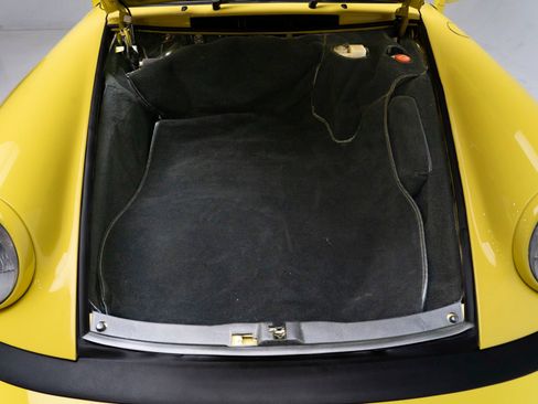 Used 1988 Porsche 911 Carrera RWD image 48