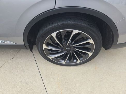 Used 2023 Lincoln Aviator Reserve w/ Equipment Group 201A image 18