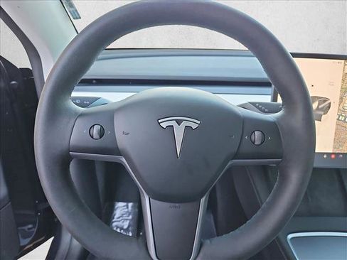 Used 2025 Tesla Model Y Long Range AWD/4WD image 20