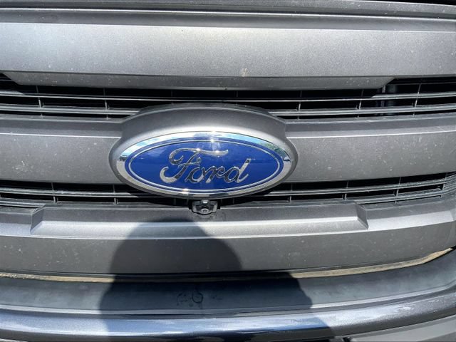 Used 2017 Ford F150 Lariat w/ Equipment Group 502A Luxury AWD/4WD image 5