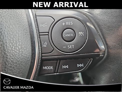 Used 2019 Toyota Camry SE image 17