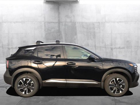 New 2026 Nissan Kicks SV w/ Cold Weather Package image 5