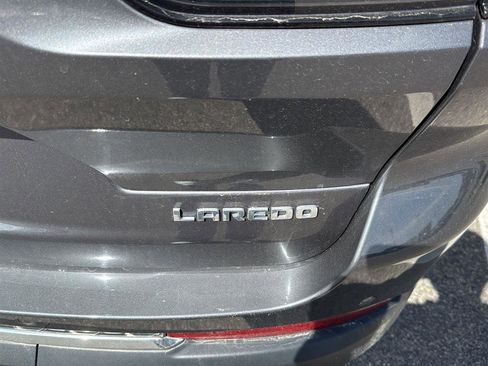 Used 2022 Jeep Grand Cherokee L Laredo w/ Luxury Tech Group I AWD/4WD image 7