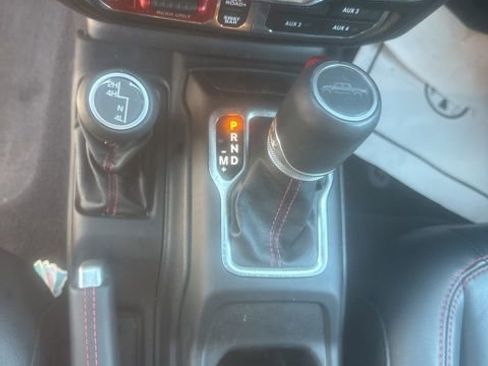 Used 2020 Jeep Gladiator Rubicon image 13