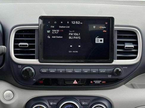 New 2025 Hyundai Venue Limited image 19