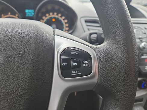 Used 2017 Ford Fiesta SE image 17