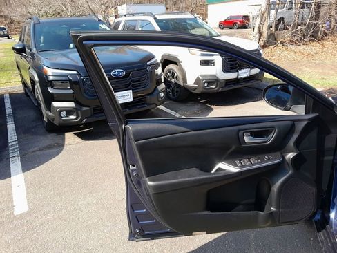 Used 2016 Toyota Camry LE image 11