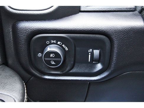 Used 2025 RAM 2500 Lone Star image 19