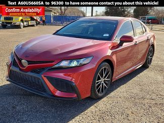 Used 2021 Toyota Camry SE video 1