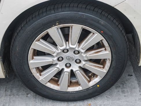 Used 2017 Toyota Sienna Limited image 17