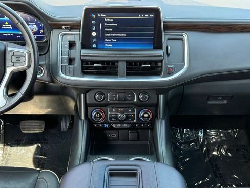 Used 2022 Chevrolet Suburban Premier RWD image 29