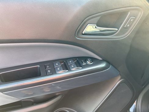 Used 2020 Chevrolet Colorado Z71 AWD/4WD image 21