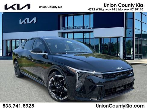 New 2026 Kia K4 GT-Line FWD image 1