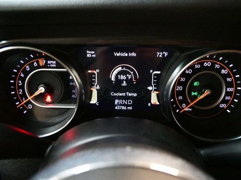 Used 2022 Jeep Wrangler Unlimited Sahara image 42