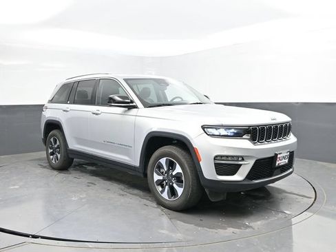 Used 2024 Jeep Grand Cherokee Limited 4xe AWD/4WD image 4