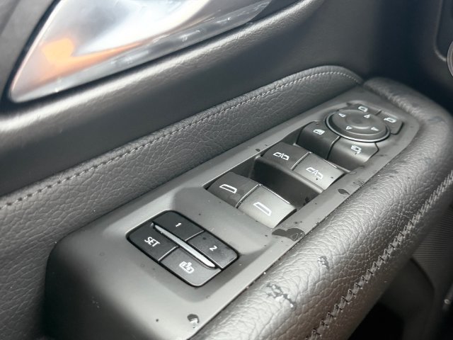 Used 2023 GMC Yukon Denali RWD image 27