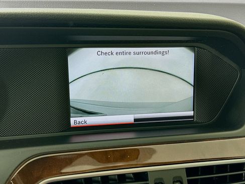Used 2013 Mercedes-Benz C 250 Sedan image 15