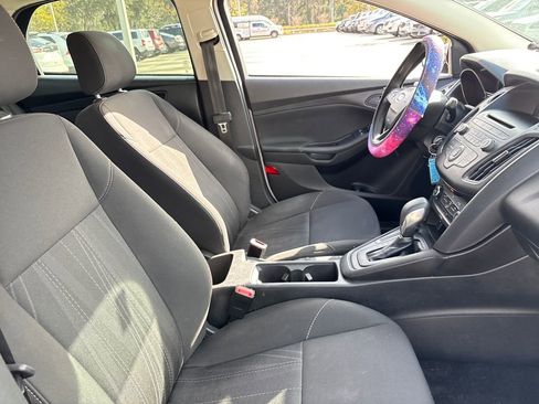 Used 2017 Ford Focus S image 28
