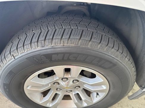 Used 2019 Chevrolet Tahoe LT RWD image 33