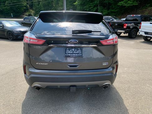 Used 2019 Ford Edge SEL w/ Equipment Group 201A AWD/4WD image 3