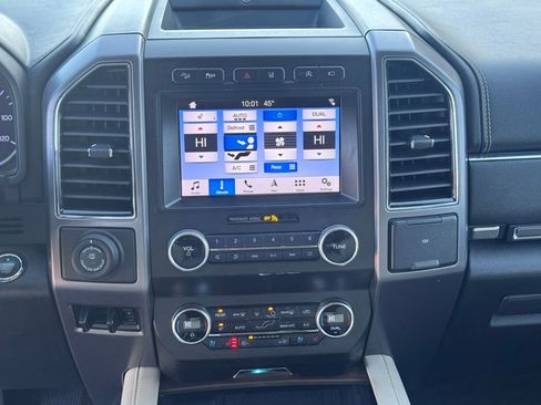 Used 2019 Ford Expedition Platinum image 23