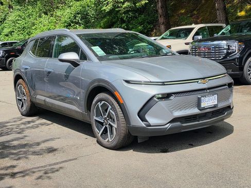 New 2026 Chevrolet Equinox EV LT AWD/4WD image 7