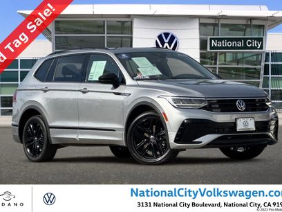 Certified 2022 Volkswagen Tiguan SE R-Line