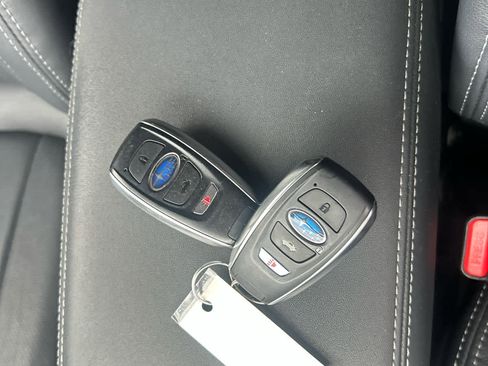 Used 2022 Subaru Ascent Limited w/ Technology Package AWD/4WD image 16
