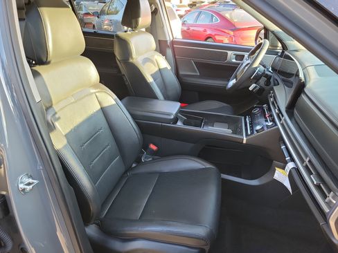 Certified 2025 Hyundai Santa Fe Limited image 21