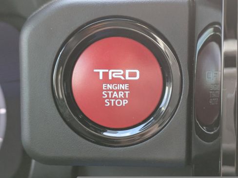 Used 2024 Toyota Tacoma TRD Off-Road w/ TRD Off Road Upgrade Package image 28