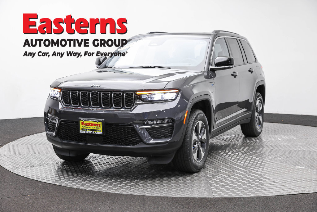 Used 2023 Jeep Grand Cherokee 4WD 4xe image 1