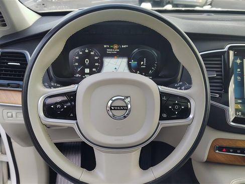 Certified 2022 Volvo XC90 T8 Inscription Expression w/ Advanced Package image 13