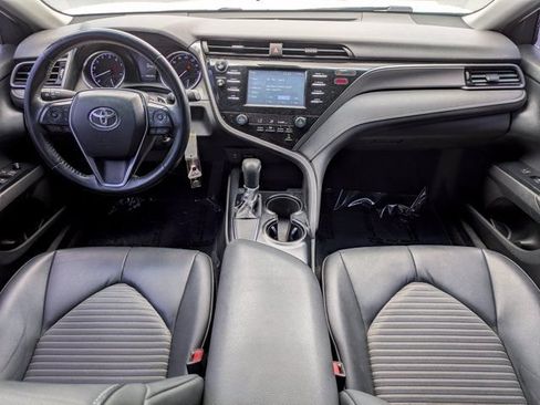 Used 2019 Toyota Camry SE FWD image 13