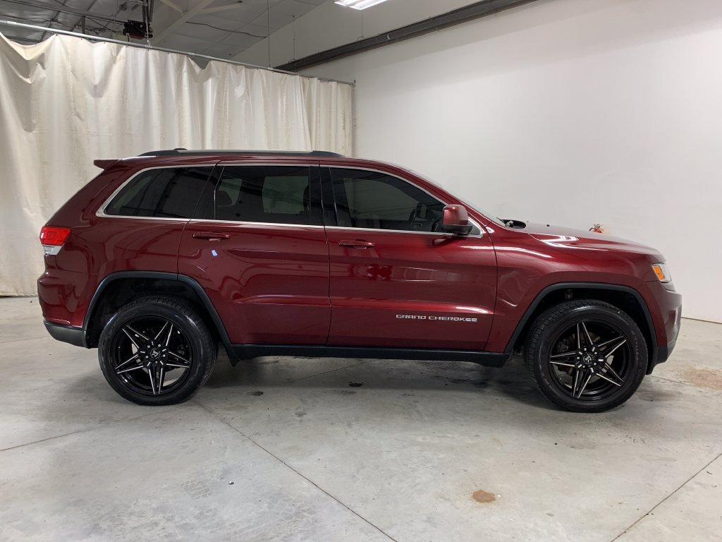 Used 2016 Jeep Grand Cherokee Laredo w/ Quick Order Package 23E AWD/4WD image 11