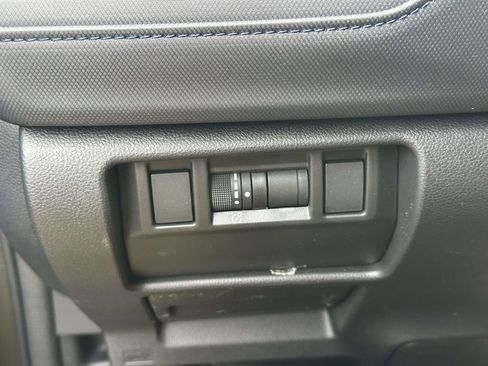 Certified 2025 Subaru Forester Premium image 31