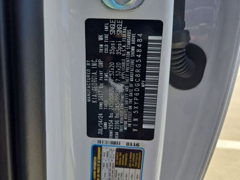 Certified 2024 Kia Telluride S w/ S Sunroof Package image 35