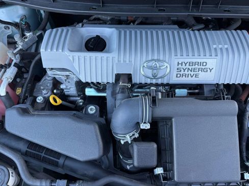 Used 2012 Toyota Prius Five image 30