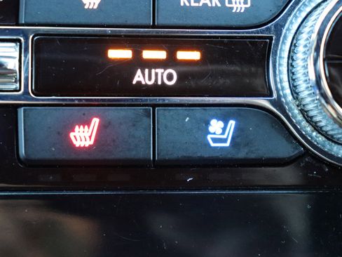 Used 2024 Lincoln Navigator L Premiere 4x4 image 57