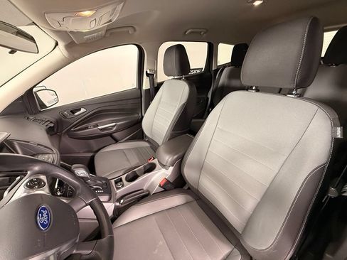 Used 2016 Ford Escape SE w/ Equipment Group 201A AWD/4WD image 37