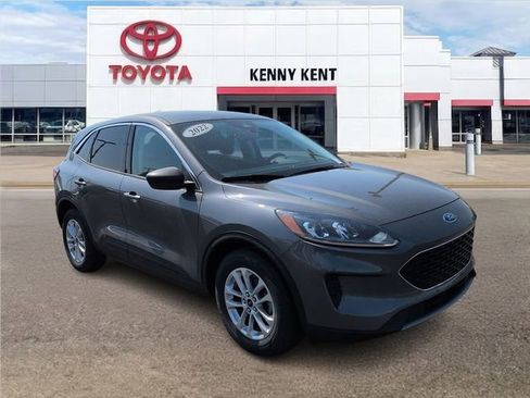 Used 2022 Ford Escape SE FWD image 1