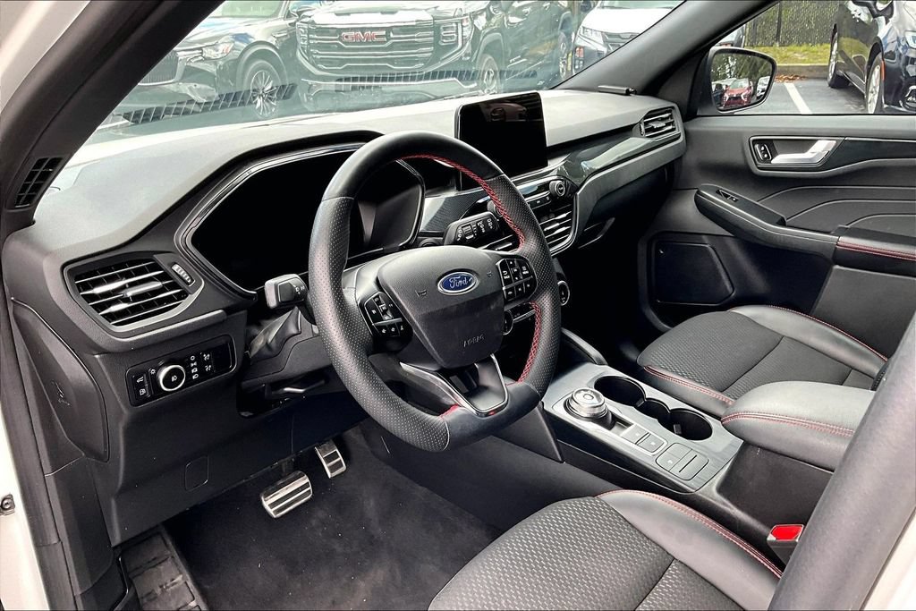 Used 2023 Ford Escape ST-Line Select AWD/4WD image 12