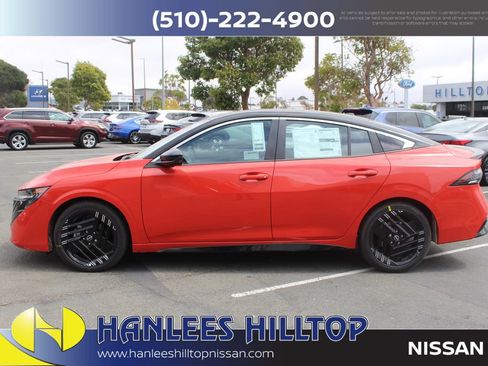 New 2027 Nissan Sentra SR w/ SR Premium Package FWD image 2