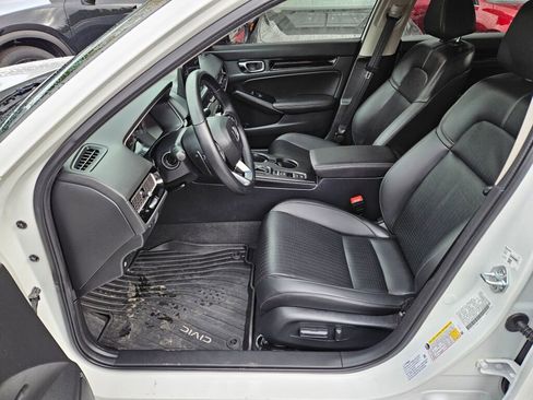 Used 2024 Honda Civic Touring image 11